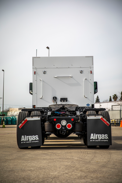Airgas CGN Truck View from Behind